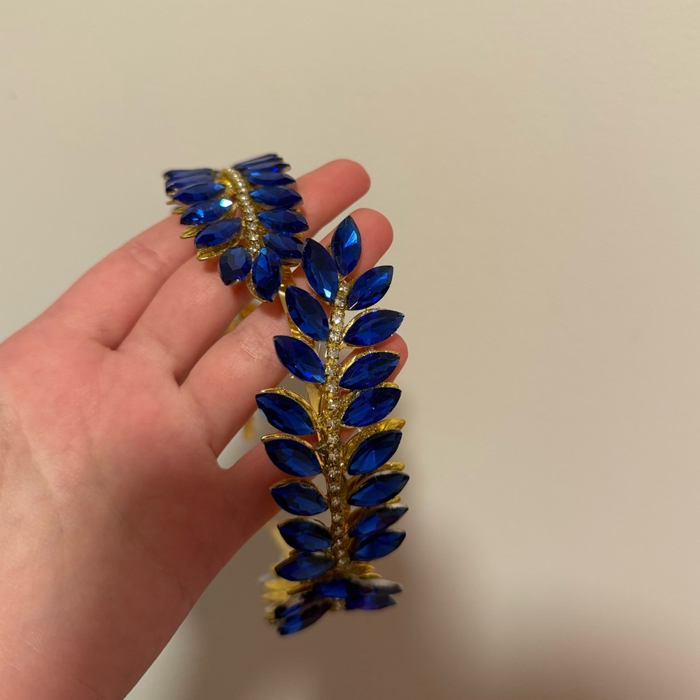 Women’s blue rhinestone headband